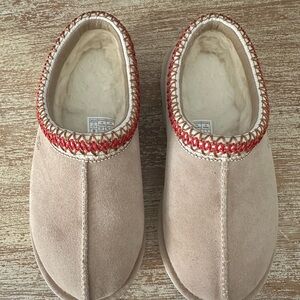 UGG Tan Shearling Lining